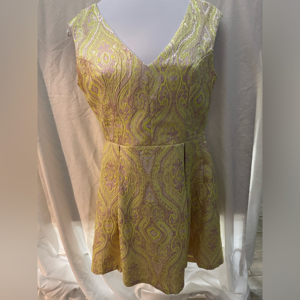 Amazing colors for party dress.